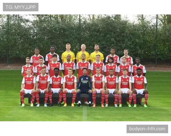 利兹联中场组织能力持续提升，攻防转换效率显著增强