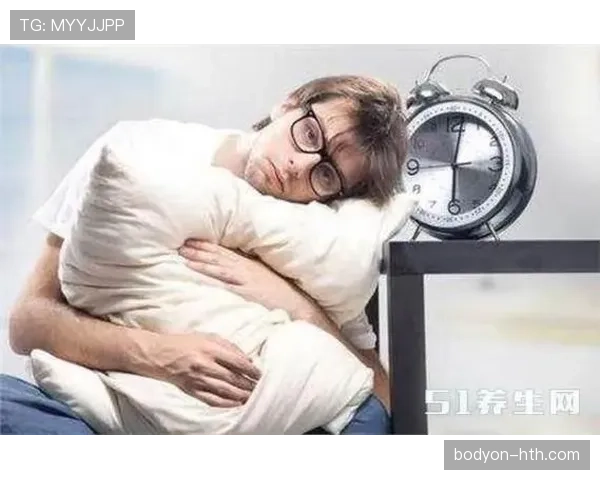 张继科厨房自拍那把椅子，价格估计能顶我三个月工资