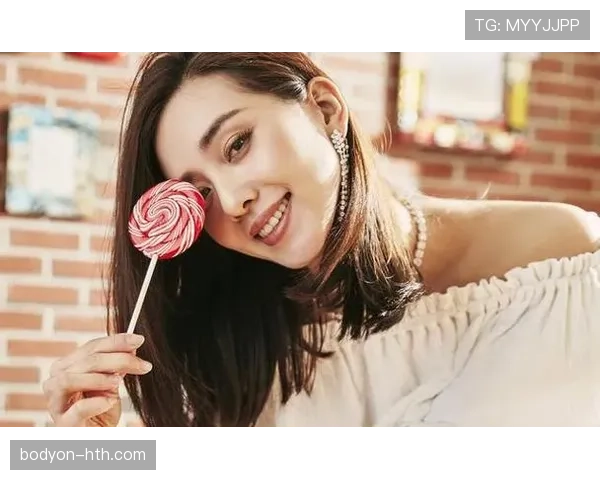 陈梦拎塑料袋买菜那画面，瞬间把我心中的女神打回生活版